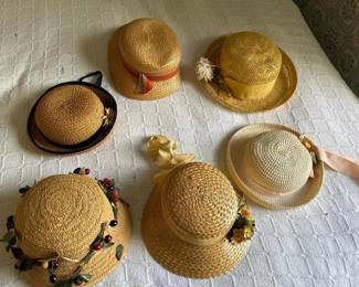 272 vintagestrawhatswithdecorativehatb