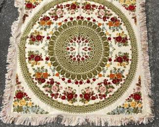 015 floralvelvetmedallionsquarefringeth