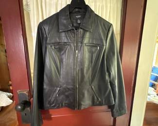 064 alfanipetitewomensblackleatherjack