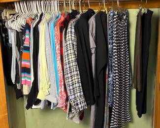 368 womensclothinglotshirtstopsjackets