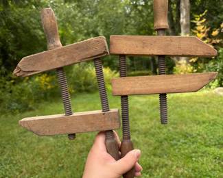 484 vintageblissmfgwoodenhandscrewclamp