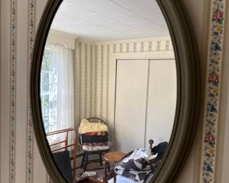 241 ovalwallmirrorwithgreenframe