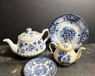 311 blueandwhitestaffordshirestyleteapo