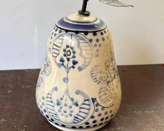 045 decorativestonewarepearwithmetallea
