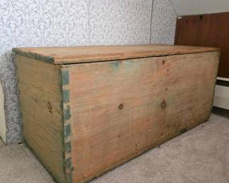 164 woodstoragechestwithhingedlidandm