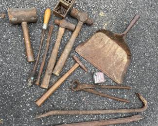486 vintagehandtoolspunchsetdustpan