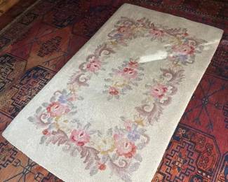 090 floralneedlepointruginaubussonstyle