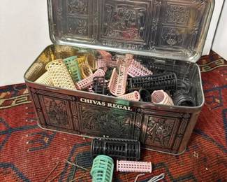 099 assortedplastichaircurlersandpinsi