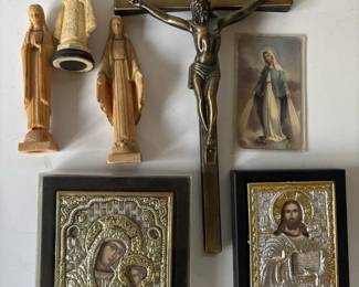 119 religiousiconscrucifixandvirginmary