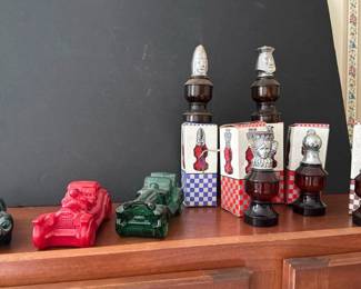 257 vintageavoncarbottlesandchesspiece