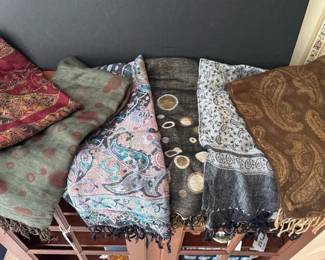 255 paisleypatternedshawlspashminaandac