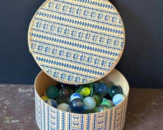 397 decorativeroundpaperboxwithmarbles