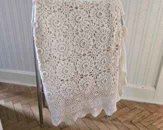 009 handcrochetedlacethrowinvintagesty