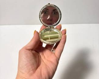 021 ornateroundfloralstylecompactmirror