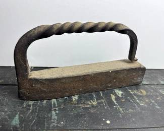 299 antiquecastironsmoothingironwithtw