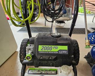 GREEN WORKS  2000 PSI