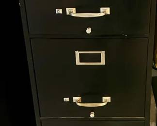 4-Drawer Filing Cabinet