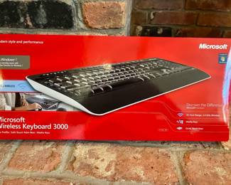 Microsoft Wireless Keyboard 3000 (In Box)