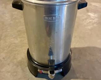 West Bend 30-Cup Coffee Maker (Turns on)