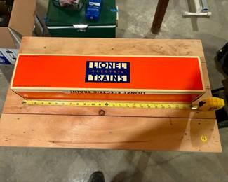 Lionel Electric Trains "Delaware and Hudson 2-6-2 Locomotive and Tender" Model Train