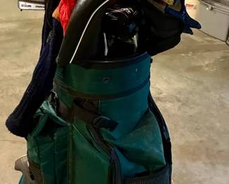 Golf Clubs (Right-Handed) with Bag and Accessories