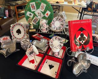 If you love to play Bridge, We have the best decor' for your parties 