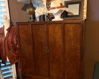 Vintage Thomasville Bedroom Suite 