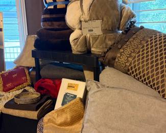 Blankets, Linens and Towels