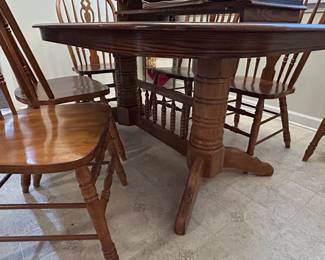 Oak Windsor Style Dining Set with Pedestal Table  Chairs third image