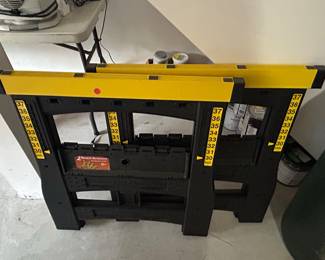 Keter Folding Workhorse Sawhorse Pair