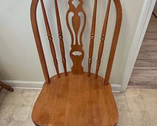 Oak Windsor Style Dining Set with Pedestal Table  Chairs second image