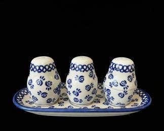 Blue Rose Polish Pottery Flowering Peacock Salt  Pepper Shakers with Tray