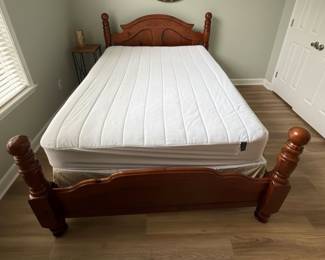Traditional Cherry Cannonball FourPoster Queen Bed Frame second image