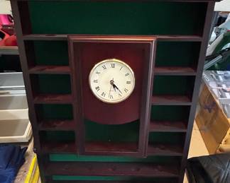 Vintage Linden PGA Tour Golf Ball Display Case with Integrated Quartz Clock
