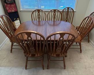 Oak Windsor Style Dining Set with Pedestal Table  Chairs