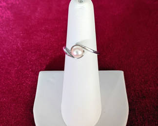 Lot 46: Sterling Silver Pearl Ring