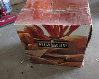 Lot 116: Williams-Sonoma Bread Machine