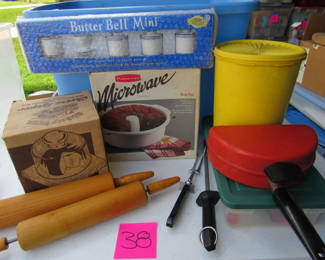 Lot 75: Assorted Kitchenware and Food Preparation Items