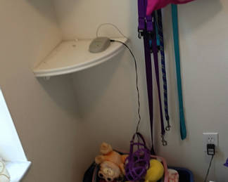 Lot 162: Pet Supplies Assortment