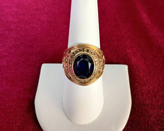 Lot 48: Gold 14k Ring with Blue Stone