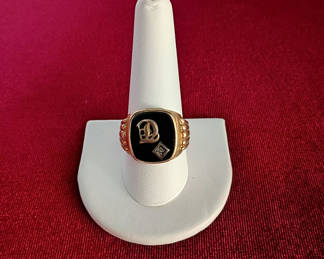 Lot 132: Gold 10k Initial Signet Ring