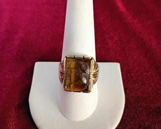 Lot 47: 10K Gold Ring with Brown Carved Stone