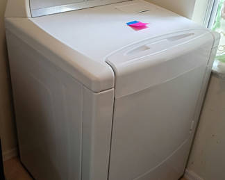 Lot 163: Whirlpool Cabrio Electric Dryer