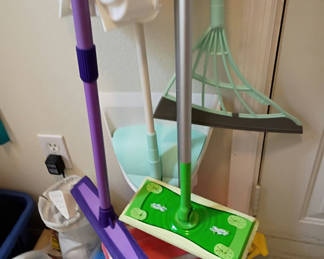 Lot 161: Cleaning Tools and Supplies Set
