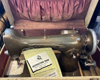 Antique trval sewing Machine complete