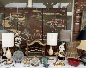 So Many Beautiful Lamps