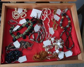 costume  jewelry