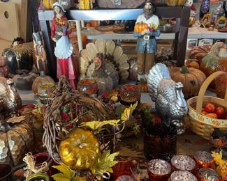 Pilgrims, turkeys, Thanksgiving decor