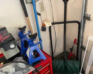 Jack stands, snow shovel