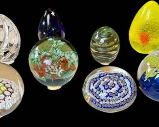Vintage decorative art glass paperweights